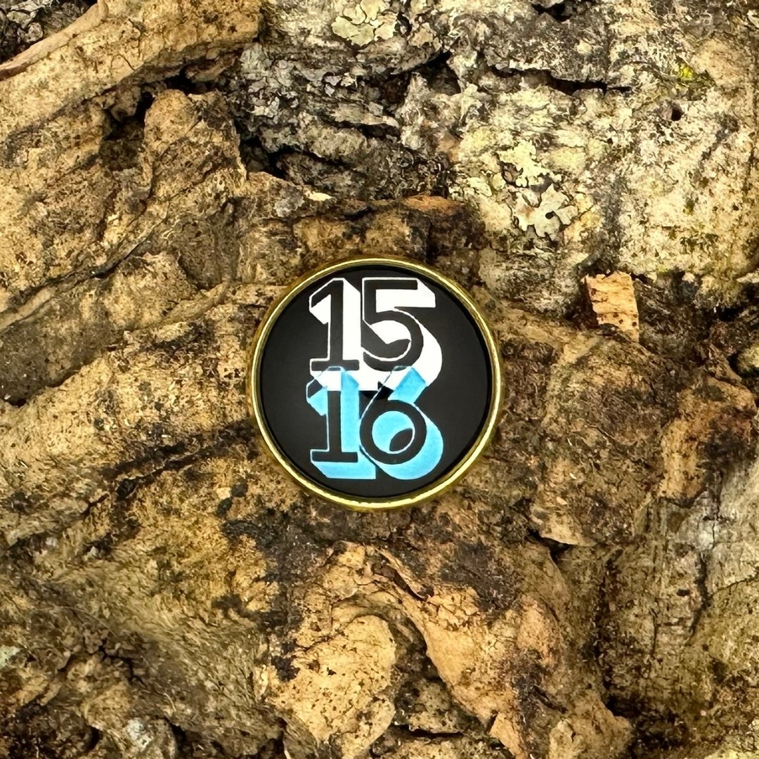 1516 | Pin | Gold