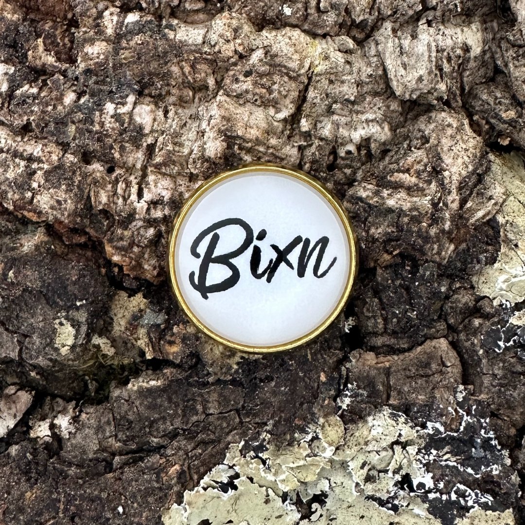 Bixn | Pin | Gold
