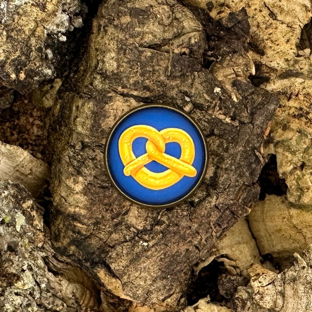 Breze | Blau | Anstecker | Altkupfer