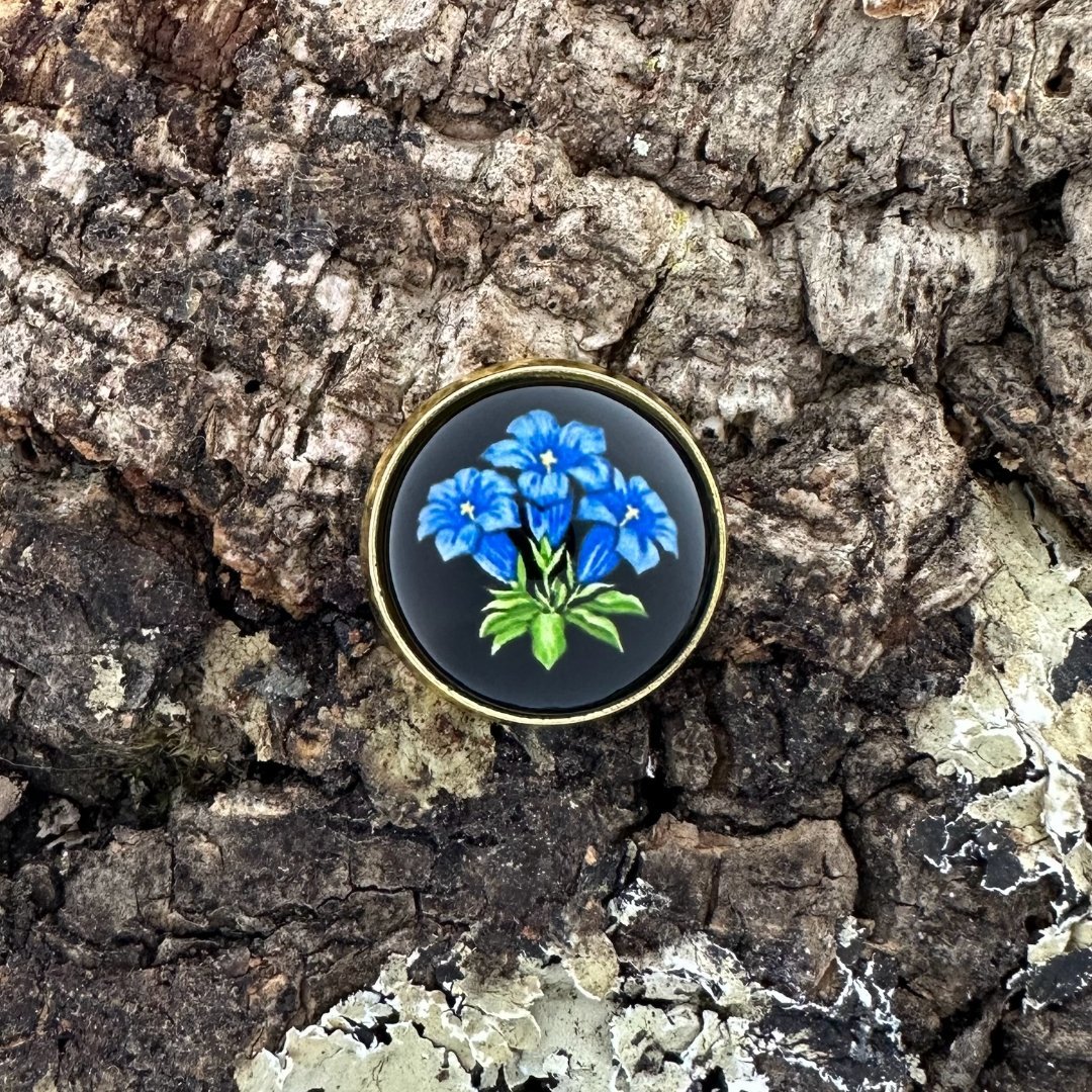 Enzian | Schwarz | Pin | Gold