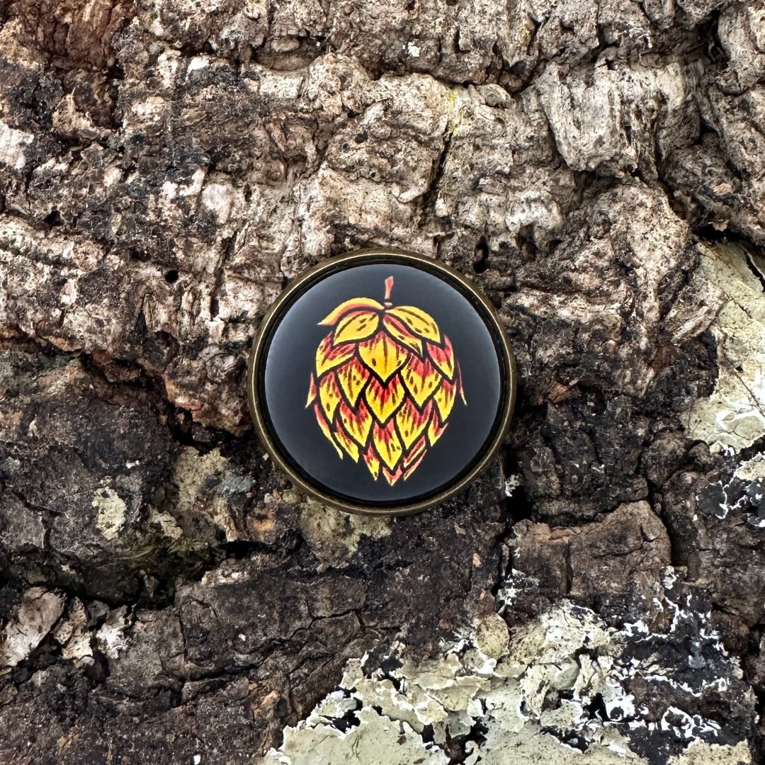 Hopfendolde | Anstecker | Altkupfer