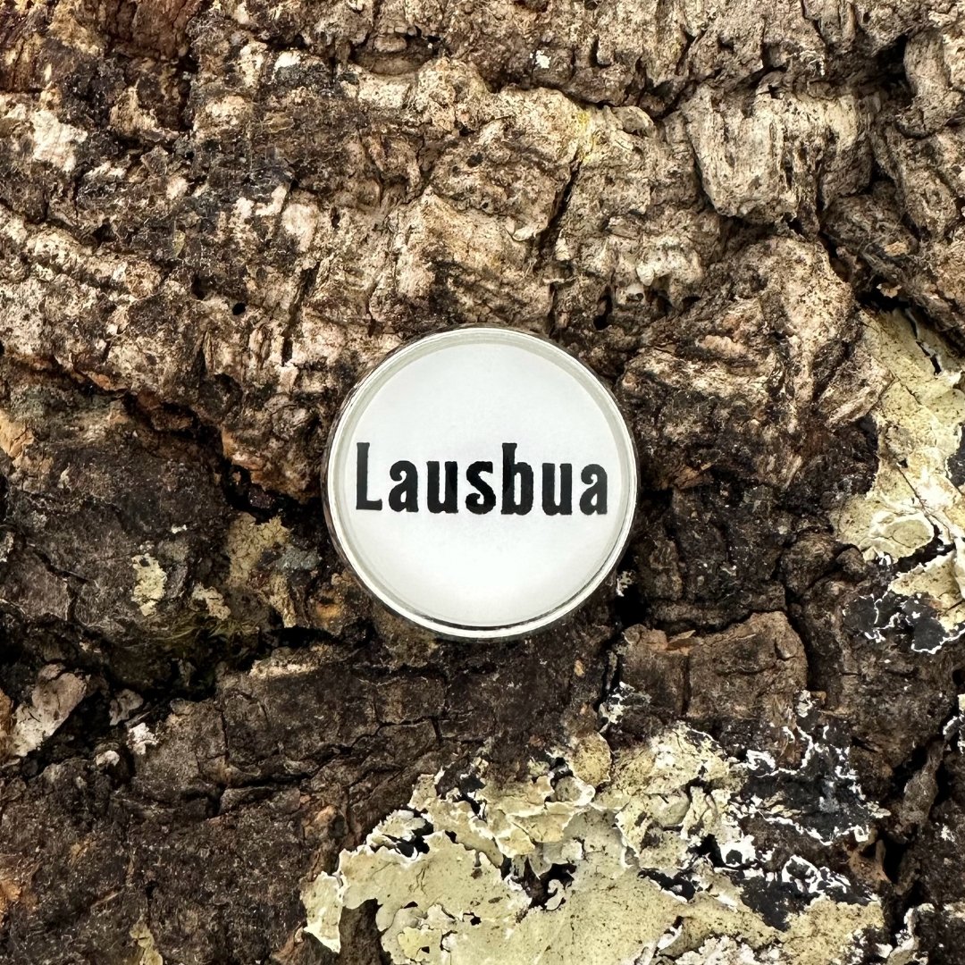 Lausbua | Pin | Silber