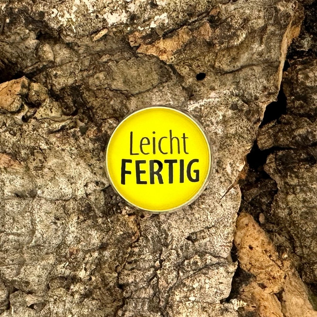 LeichtFERTIG | Pin | Silber
