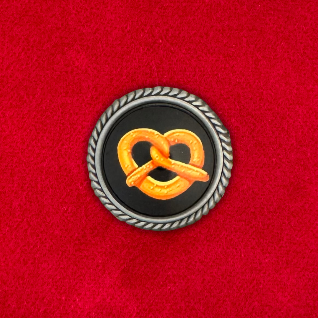 Breze Schwarz | Pin | Zierfassung