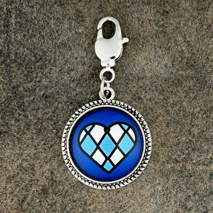 Bayern Herz Blau | Charivari-Anhänger | Perlkranz | Altsilber