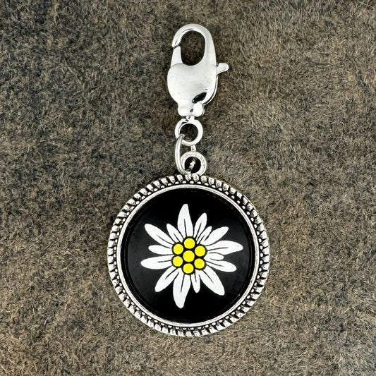 Edelweiss | Schwarz | Charivari-Anhänger | Perlkranz | Altsilber
