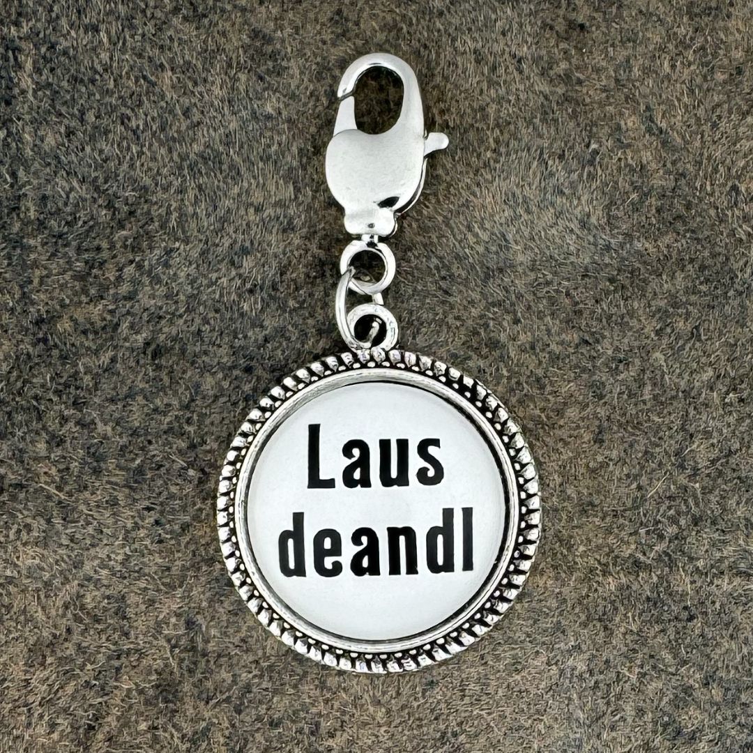 Lausdeandl | Charivari-Anhänger | Perlkranz | Altsilber