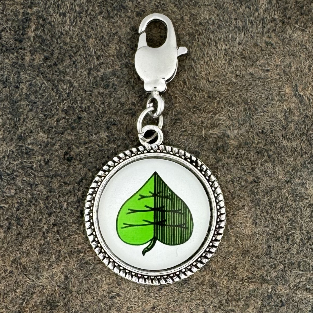 Schafkopf Gras | Charivari-Anhänger | Perlkranz | Altsilber