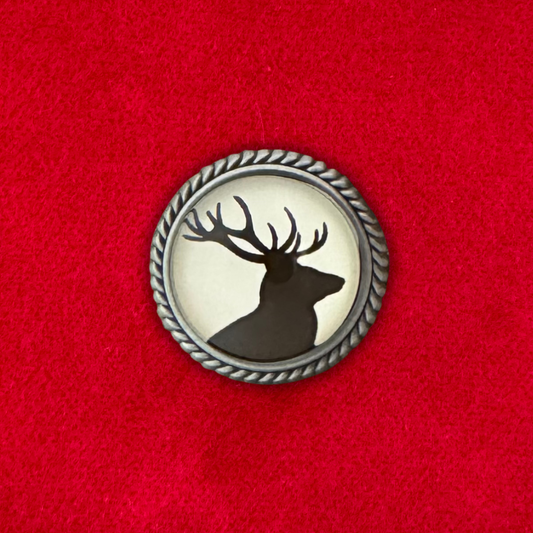 Hirsch 3 | Pin | Zierfassung