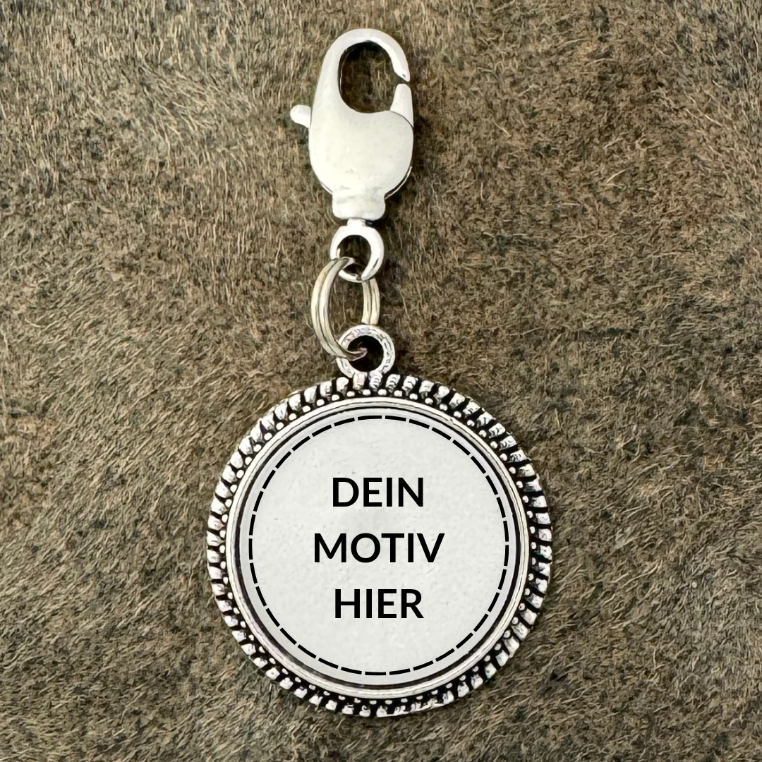 Individualisierbarer Charivari-Anhänger – Dein Logo oder Motiv